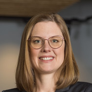Antje KelbertHead of Investor Relations