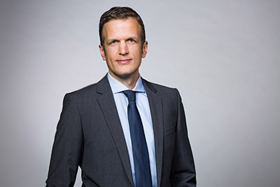 Stefan HeinzSenior Investor Relations Manager Primärer Ansprechpartner für Sell side, Buy side